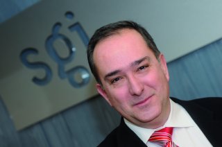 "No fabricamos máquinas para batir récords sino para que sean eficientes"