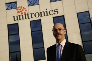 Unitronics supera la barrera de los 100 millones de euros de facturación