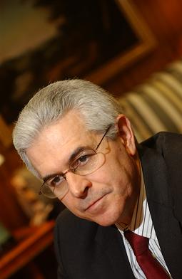 Ros teme que el descenso de las inversiones TIC europeas afecten al empleo