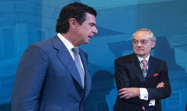 José Manuel Soria, con José Manuel de Riva, presidente de Ametic