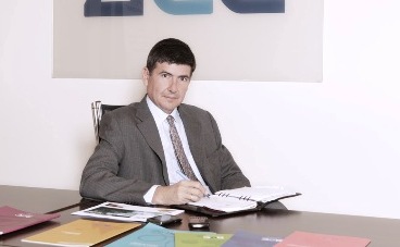Manuel Pimentel, AEC