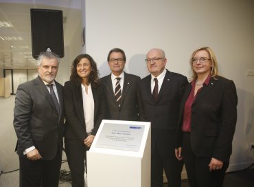 El presidente de la Generalitat de Catalunya, Artur Mas, visitó las nuevas instalaciones de la compañía, acompañado por la alcaldesa de Sant Cugat, Mercè Conesa.