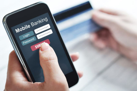 El 38% de los clientes de entidades bancarias ya utilizan el móvil para acceder a su cuenta