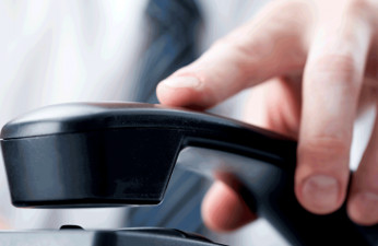 Los trucos de las telefónicas para que firmemos con ellas