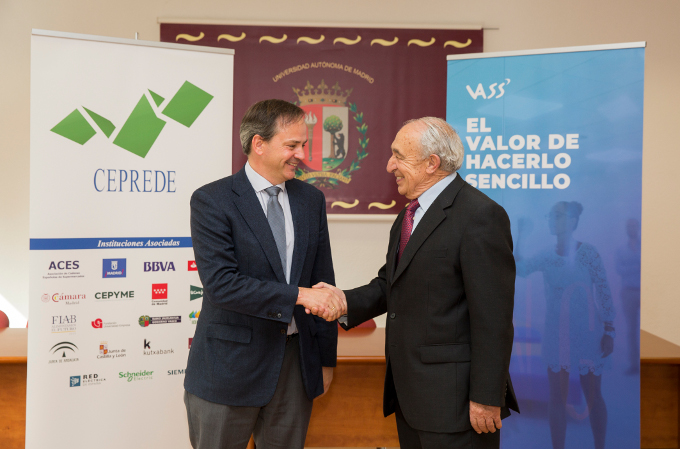 Javier Latasa, presidente de VASS, y Antonio Pulido, director general de Ceprede.