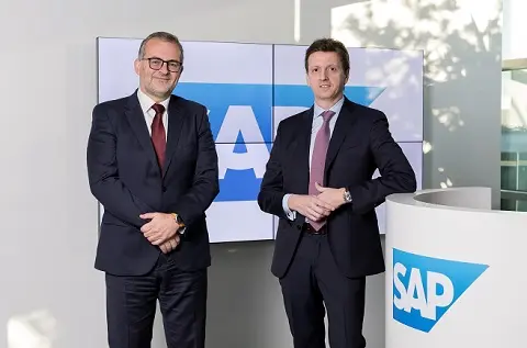 De izquierda a derecha, Félix Monedero y Adolfo Pellicer, director de Operaciones y director Comercial de Grandes Empresas de SAP España