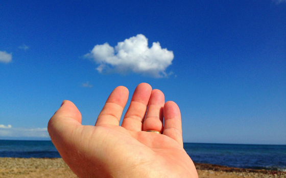 La cabeza en la nube, los pies en el suelo