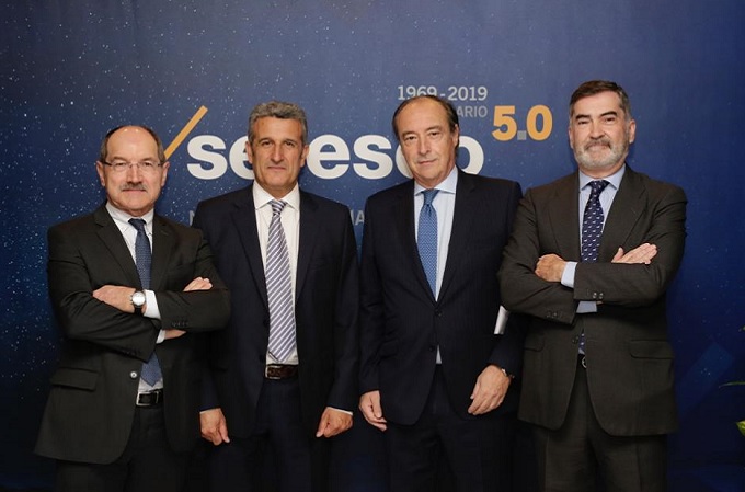 Foto de familia durante la celebración del 50 Aniversario de Seresco