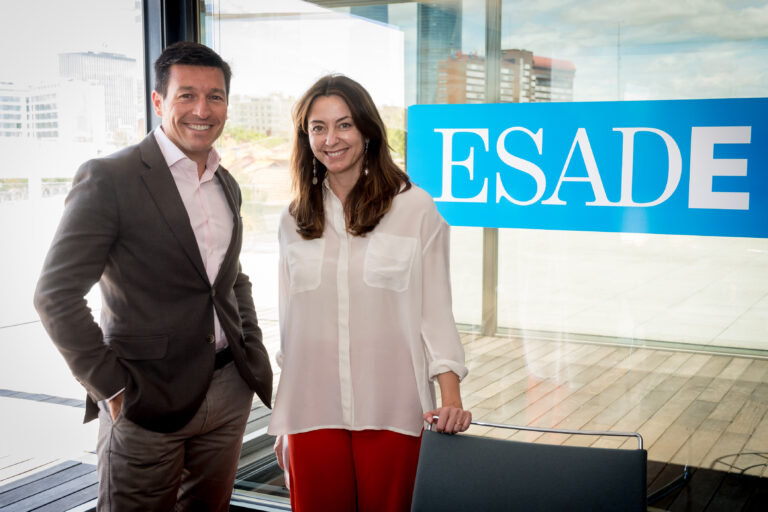 Alicia Richart, directora general de DigitalES, y Julio Villalobos, director corporativo de ESADE.