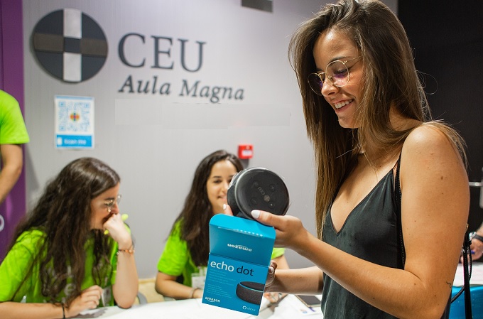 'Alexa abre CEU', un servicio pionero de asistencia de voz virtual