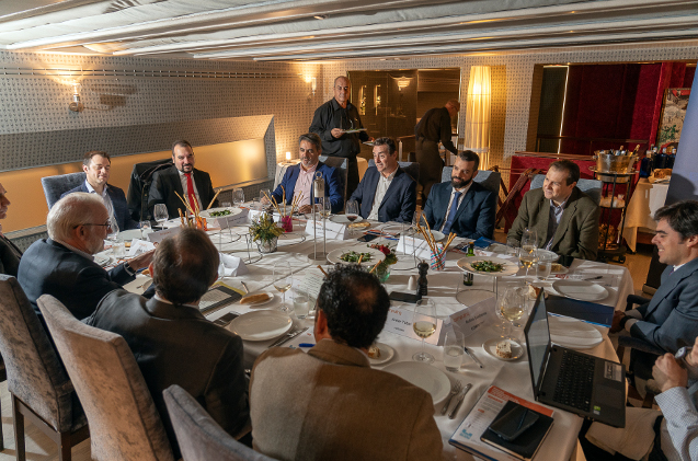 En la imagen, Ricardo Maté, countriy manager de Sophos para Iberia explica la estrategia de seguridad de su compañía.