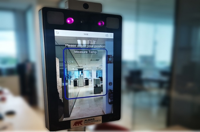 B+Safe lanza una solución de acceso con reconocimiento facial con mascarilla y control de temperatura