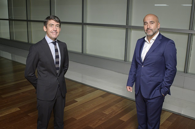 Domingo Mirón de Accenture y Javier de la Cuerda de Enimbos. (Foto Nacho Urbón).