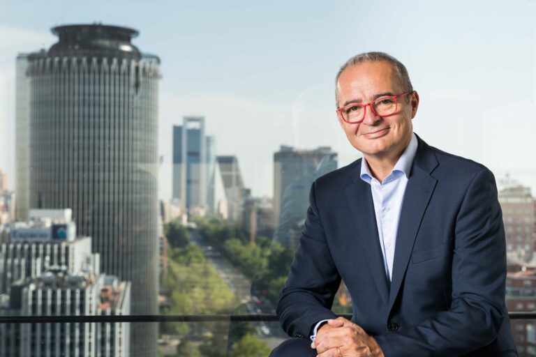 Albert Triola, director general de Oracle.