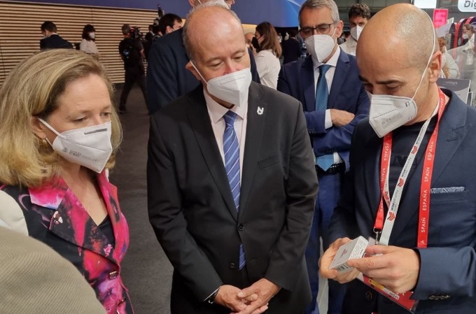 Nadia Calviño y Juan Carlos Campo, junto a Gorka Jiménez, Director de Desarrollo de Negocio de Wise