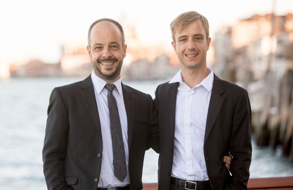 Steve Osler y Dimitri Osler, de Wildix.