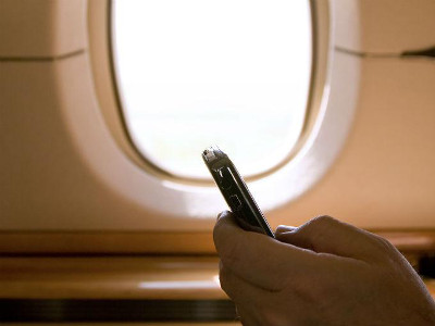 Iberia y Vueling permiten el uso de dispositivos electrónicos durante todo el vuelo
