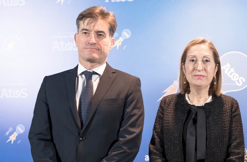 Iván Lozano, CEO de Atos, junto a Ana Pastor, ministra de Fomento